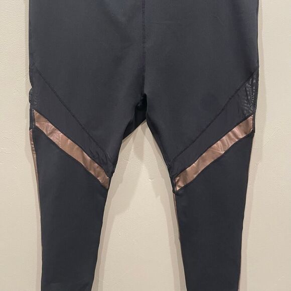Fabletics Mesh Powerhold Leggings Black/Copper Plus Size: 2X - Picture 5 of 10